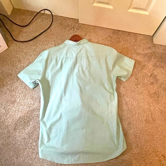 Men’s shirt sleeve button down green shirt great condition barely worn - Picture 2 of 5